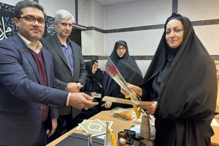 تجلیل شهردار ورامین از بانوان در سالروز ولادت حضرت فاطمه زهرا (س) و روز زن