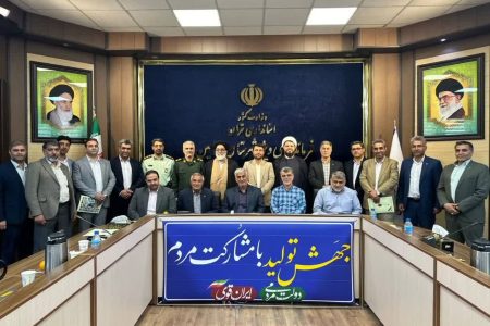 معاون استاندار تهران و فرماندار ویژه شهرستان ورامین از شورای اسلامی شهر و شهرداری ورامین در روز شوراها به خاطر کسب مقام اول شوراهای استان تهران تجلیل و قدردانی به عمل آورد.