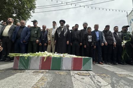 برگزاری مراسم تشییع پیکر شهید حجت الله یوسفیه با حضور پرشور مردم شهرستان ورامین