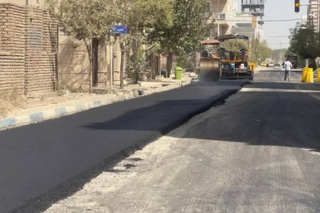 مرحله دوم عملیات آسفالت ریزی مکانیزه شهر ورامین در شهرک‌ فاطمی
