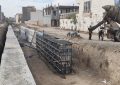 با حضور علیرضا مومنی شهردار ورامین مرحله  دوم عملیات جمع آوری کانال خاکی  و احداث کانال بتنی هدایت آب های انهار منطقه شهرک فجر وصادقعلی  آغاز شد.